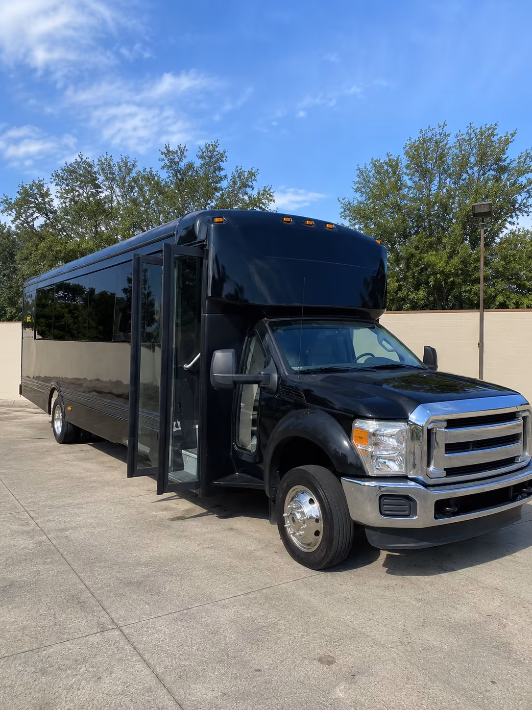 allen 20 passenger party bus