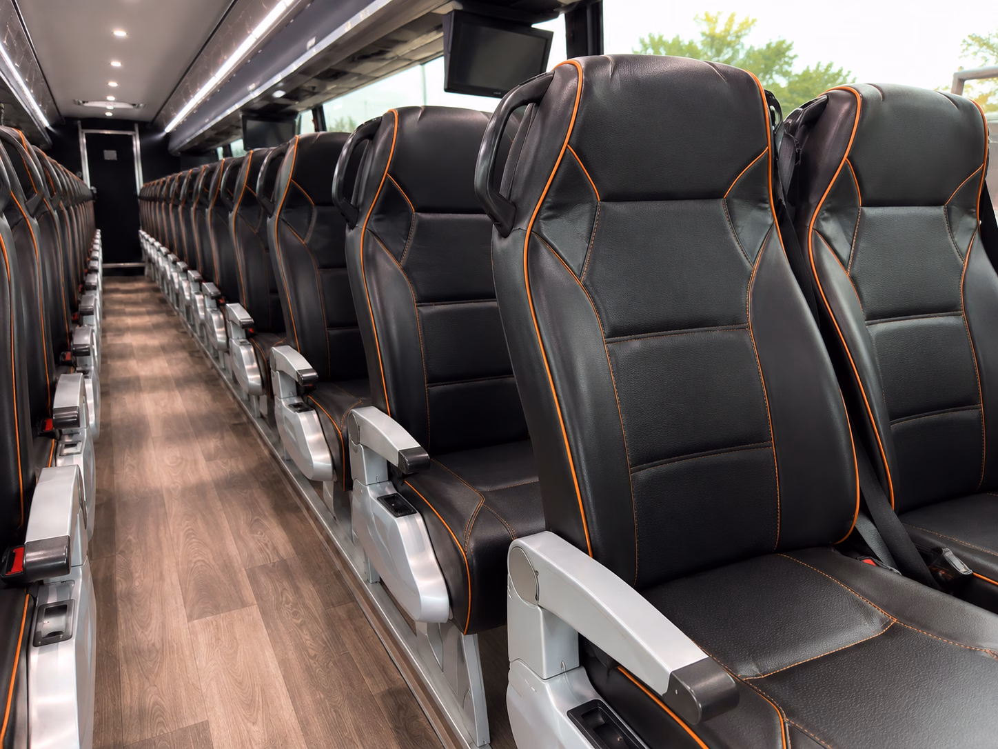 rehearsal dinner buses and full wedding weekend transportation